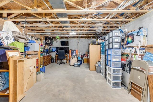 744 N Wakefield, Valley Center, KS 67147