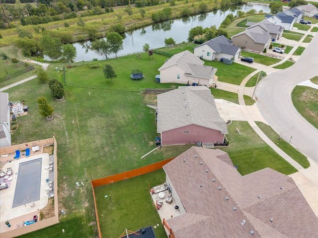 744 N Wakefield, Valley Center, KS 67147