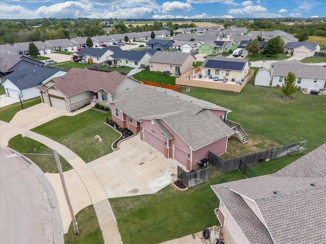 744 N Wakefield, Valley Center, KS 67147