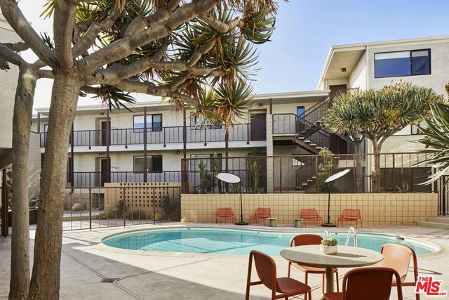 12425 Texas Avenue 14, Los Angeles, CA 90025