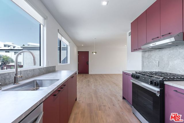 12425 Texas Avenue 14, Los Angeles, CA 90025