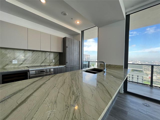 801 S Miami Ave 5309, Miami, FL 33130