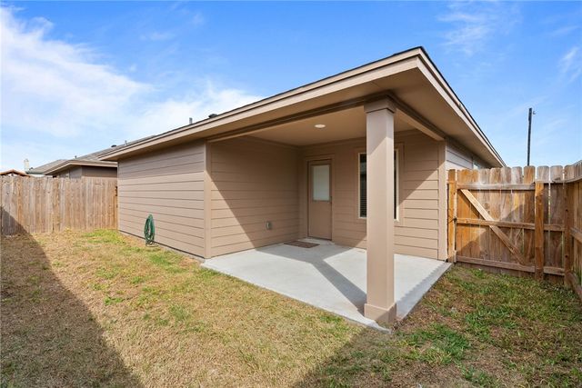 7613 Bullrider Dr, Corpus Christi, TX 78414