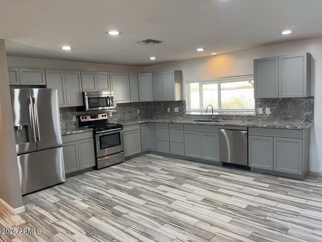 6010 N 21ST Drive, Phoenix, AZ 85015
