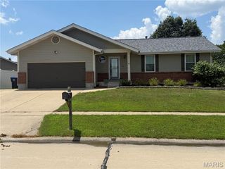 211 Surrey Court, O'fallon, MO 63366