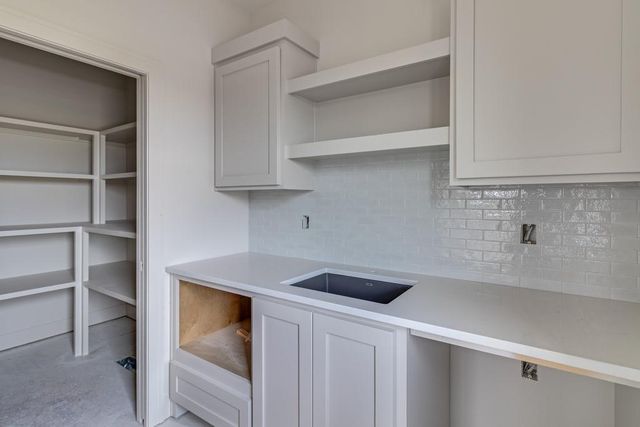 1839 Woodward Circle, Raymore, MO 64083