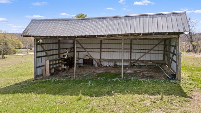 639 Short Mountain Rd, Mcminnville, TN 37110