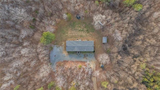 950 Waggoner Neal Road, Walkertown, NC 27051