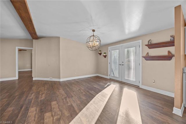 950 Waggoner Neal Road, Walkertown, NC 27051