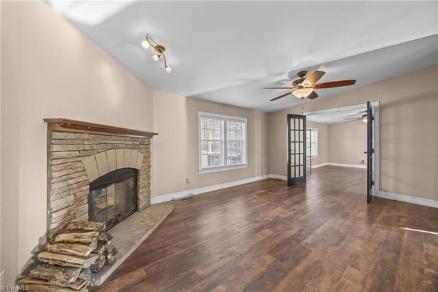 950 Waggoner Neal Road, Walkertown, NC 27051