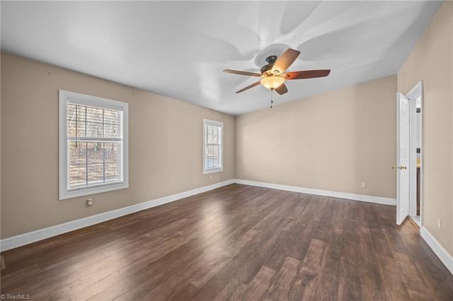 950 Waggoner Neal Road, Walkertown, NC 27051