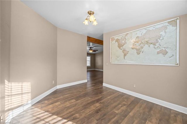 950 Waggoner Neal Road, Walkertown, NC 27051