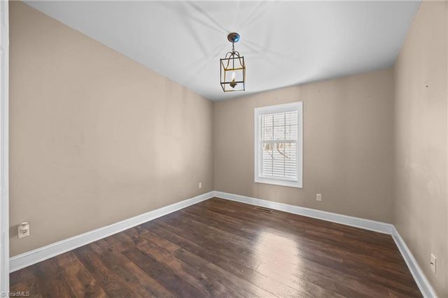 950 Waggoner Neal Road, Walkertown, NC 27051