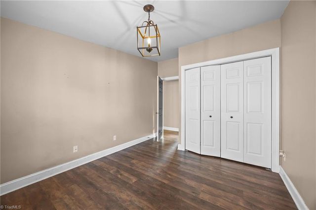 950 Waggoner Neal Road, Walkertown, NC 27051