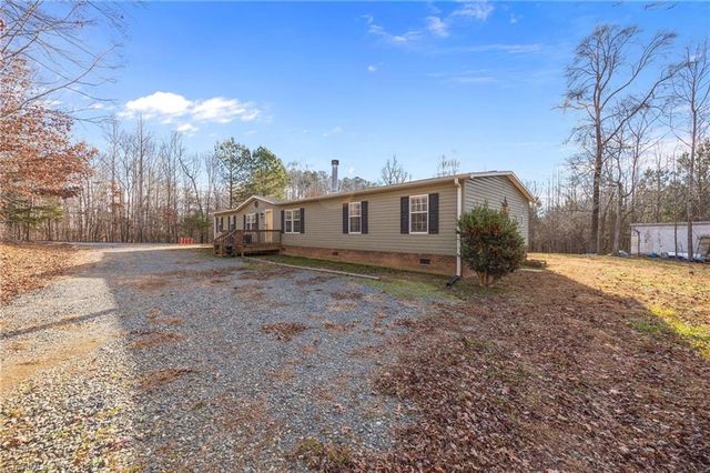 950 Waggoner Neal Road, Walkertown, NC 27051
