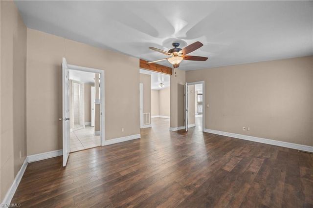 950 Waggoner Neal Road, Walkertown, NC 27051