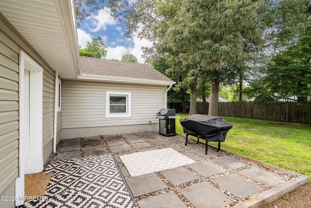 609 Main Street, Bayville, NJ 08721