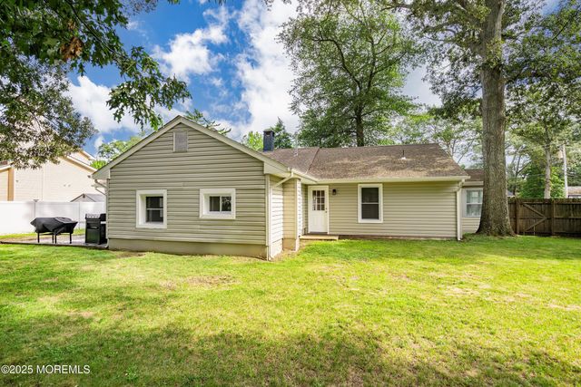 609 Main Street, Bayville, NJ 08721