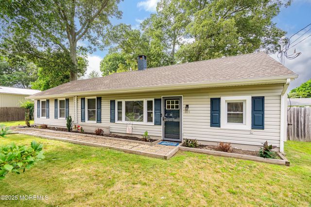 609 Main Street, Bayville, NJ 08721