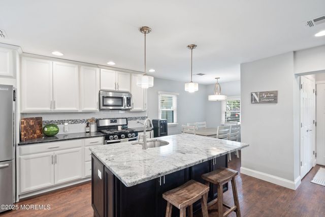 609 Main Street, Bayville, NJ 08721