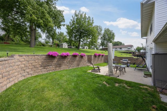 1624 O Avenue NW, Cedar Rapids, IA 52405