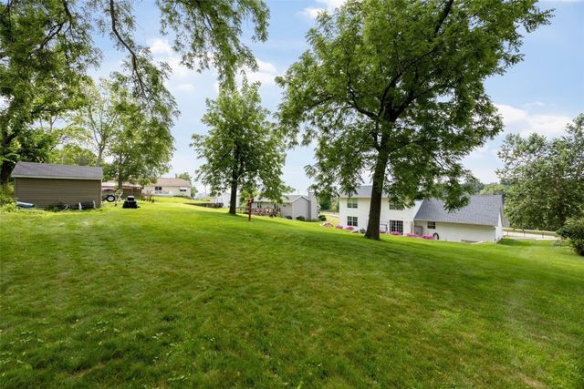 1624 O Avenue NW, Cedar Rapids, IA 52405