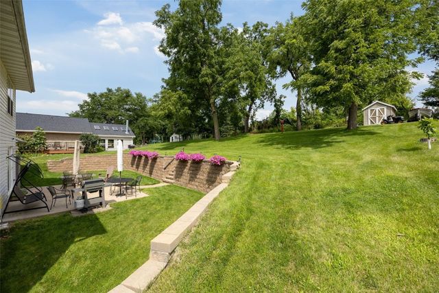 1624 O Avenue NW, Cedar Rapids, IA 52405