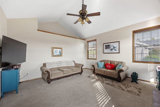 1624 O Avenue NW, Cedar Rapids, IA 52405