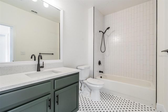 10108 COURTNEY OAKS CIRCLE 101, Tampa, FL 33619