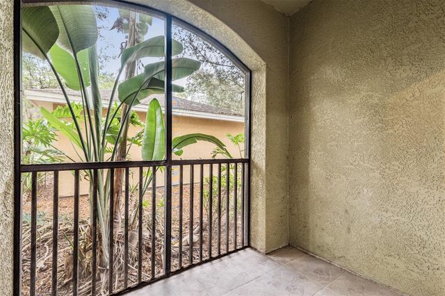 10108 COURTNEY OAKS CIRCLE 101, Tampa, FL 33619