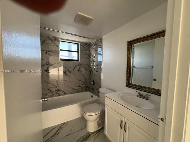 8075 NW 7th St 501, Miami, FL 33126