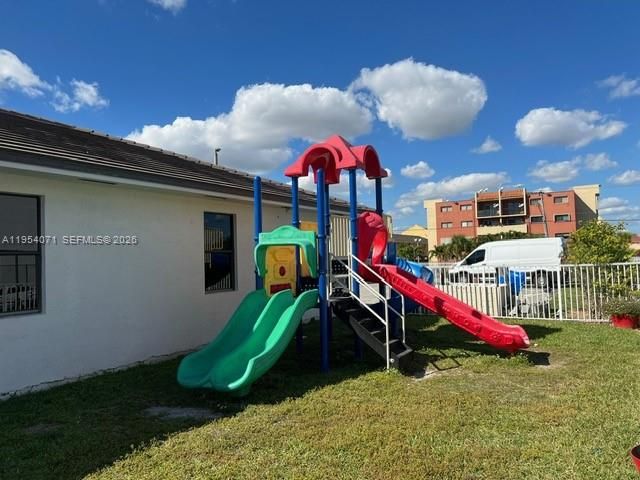 8075 NW 7th St 501, Miami, FL 33126