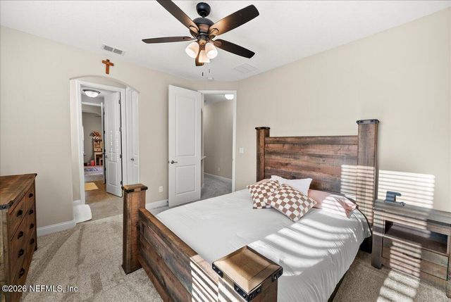 1949 ELKS PATH Lane, Green Cove Springs, FL 32043