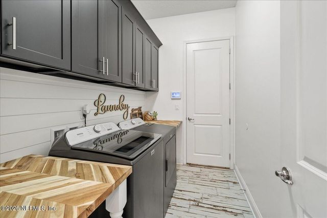 1949 ELKS PATH Lane, Green Cove Springs, FL 32043