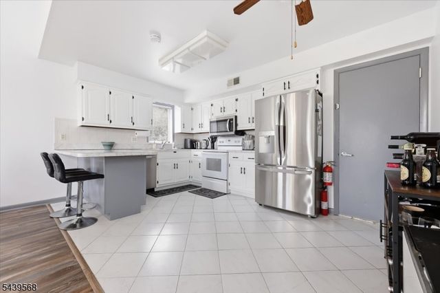 52 Adams Ter, Clifton City, NJ 07013