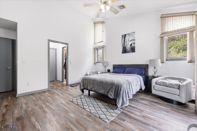 52 Adams Ter, Clifton City, NJ 07013