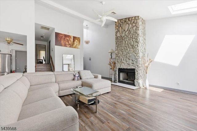 52 Adams Ter, Clifton City, NJ 07013