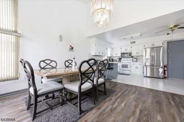 52 Adams Ter, Clifton City, NJ 07013