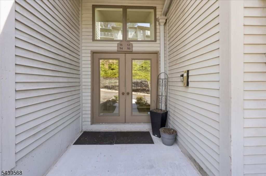52 Adams Ter, Clifton City, NJ 07013