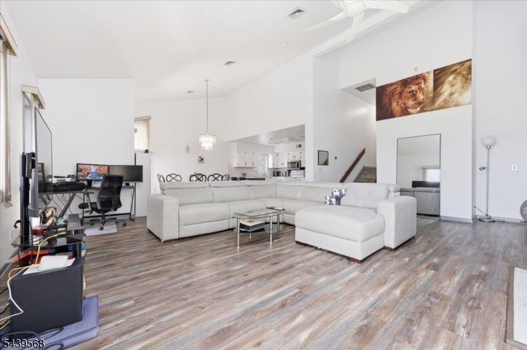 52 Adams Ter, Clifton City, NJ 07013 — photo 3