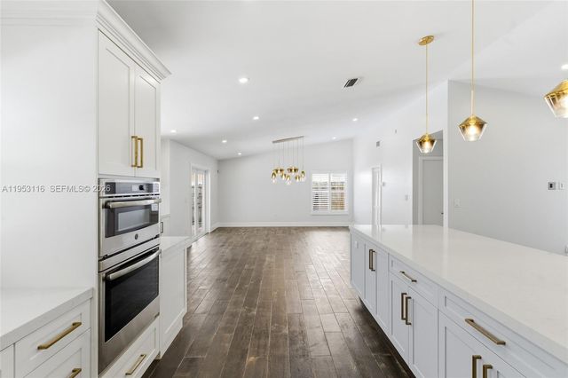 5976 SW 88th Pl, Miami, FL 33173