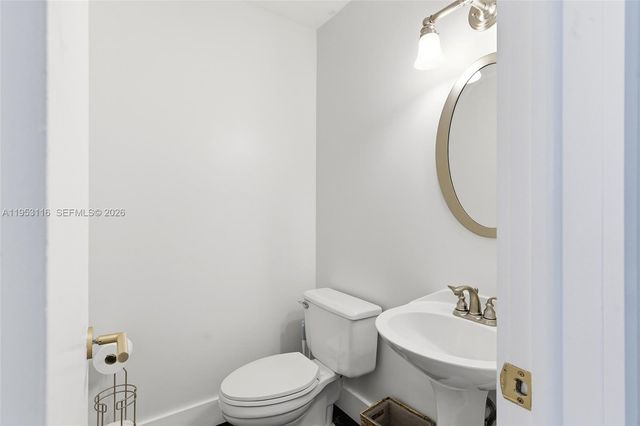 5976 SW 88th Pl, Miami, FL 33173