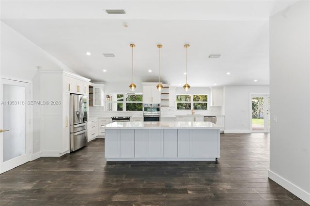 5976 SW 88th Pl, Miami, FL 33173