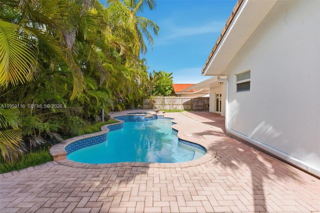 5976 SW 88th Pl, Miami, FL 33173