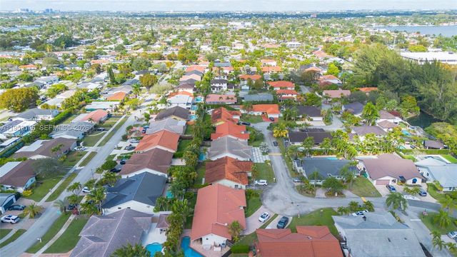 5976 SW 88th Pl, Miami, FL 33173