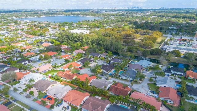 5976 SW 88th Pl, Miami, FL 33173