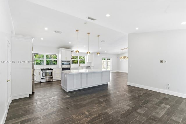 5976 SW 88th Pl, Miami, FL 33173