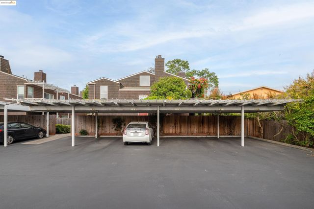 1812 Dwight Way 1/2, Berkeley, CA 94703