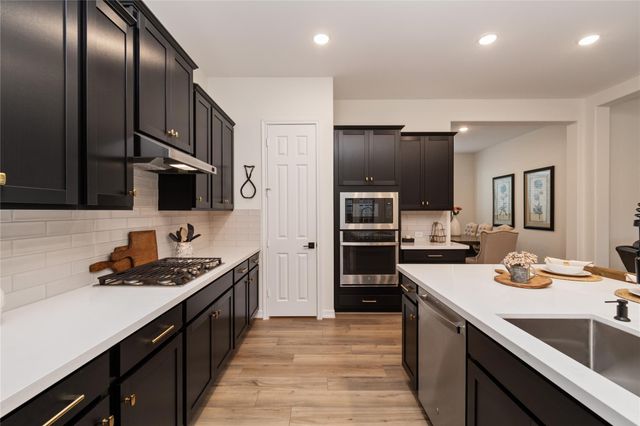 1911 Fossil Ridge Drive, Richmond, TX 77469