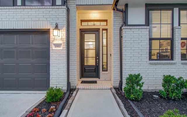 1911 Fossil Ridge Drive, Richmond, TX 77469